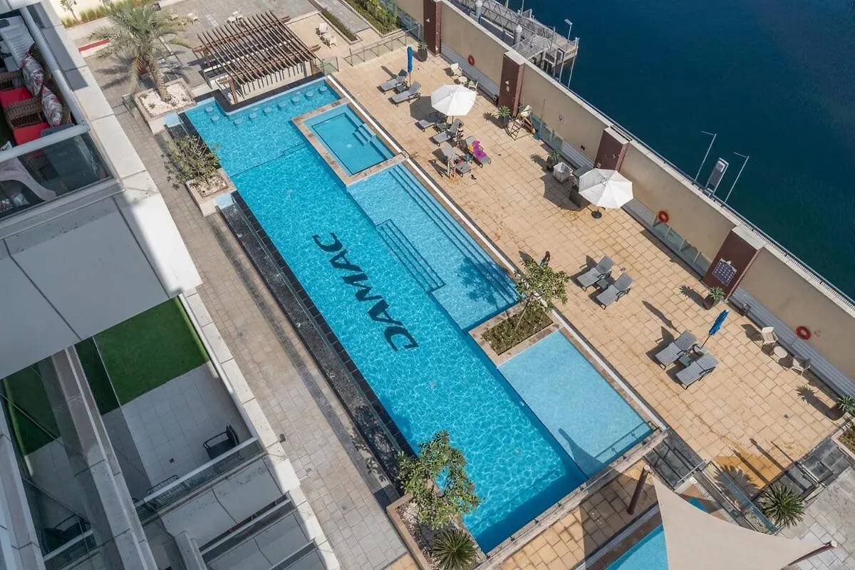 Beautifully Designed 3Br With Canal Views In Business Bay Dubai