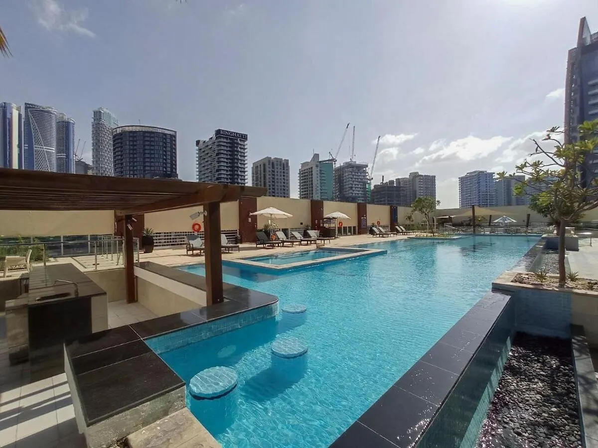 Beautifully Designed 3Br With Canal Views In Business Bay Dubai 0*,  Emirados Árabes Unidos