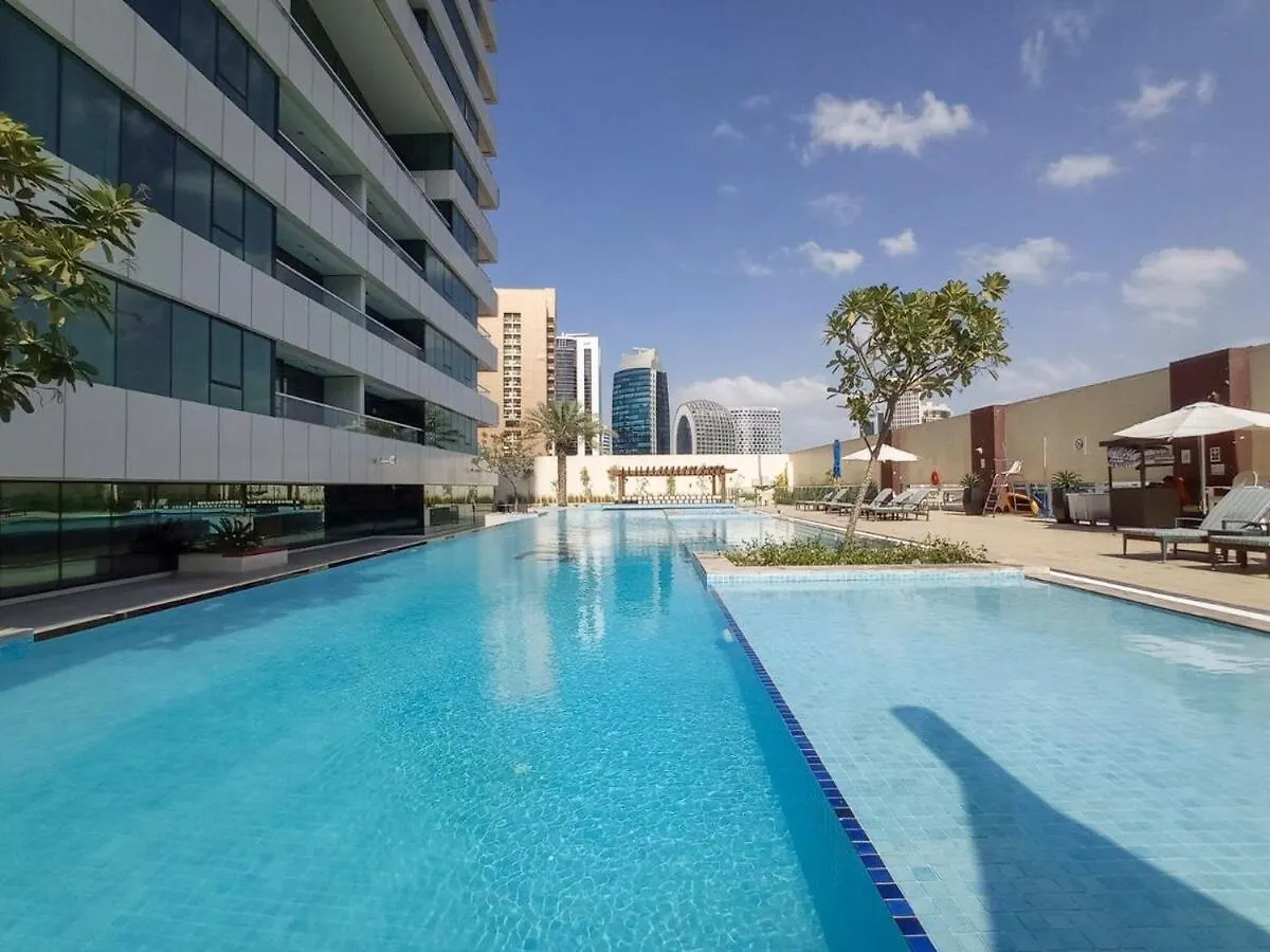 Beautifully Designed 3Br With Canal Views In Business Bay Dubai Apartamento