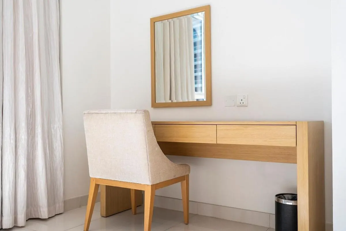 Beautifully Designed 3Br With Canal Views In Business Bay Dubai Apartamento