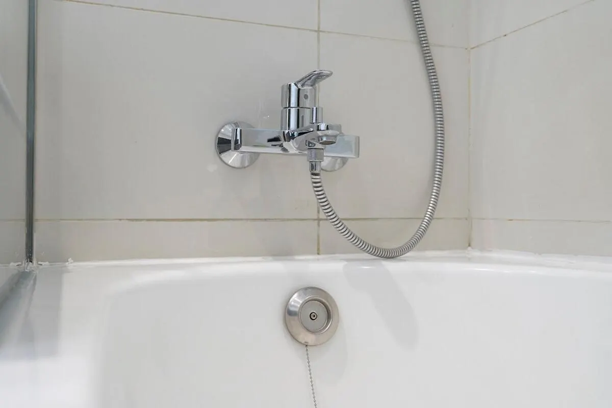 Beautifully Designed 3Br With Canal Views In Business Bay Dubai