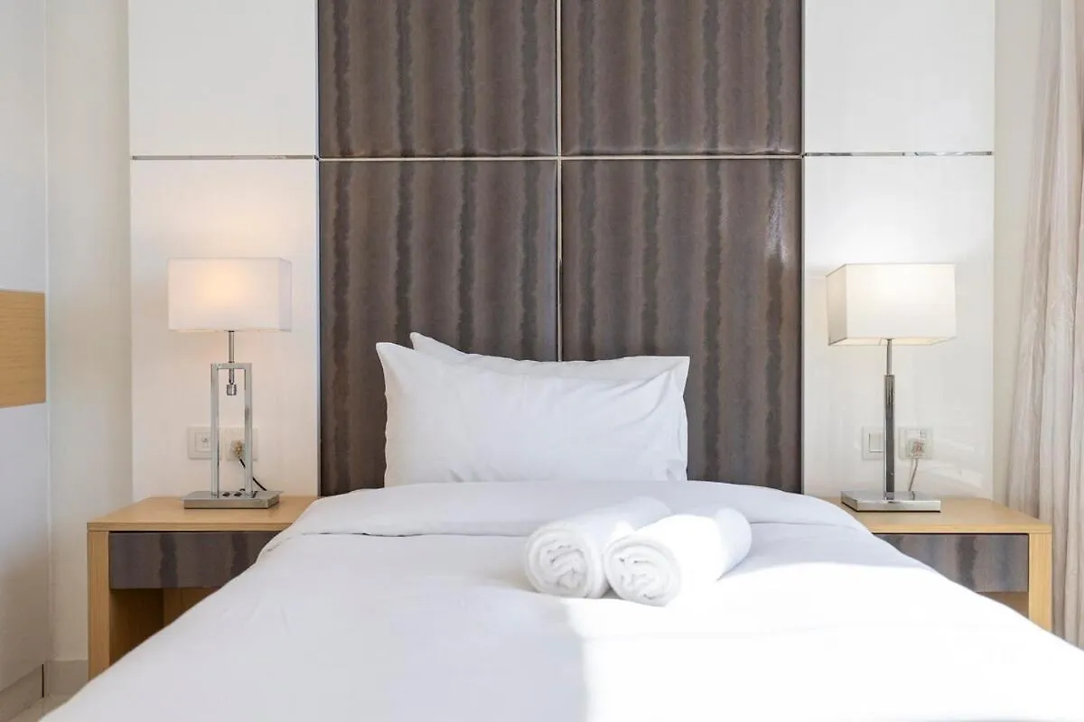 Beautifully Designed 3Br With Canal Views In Business Bay Dubai