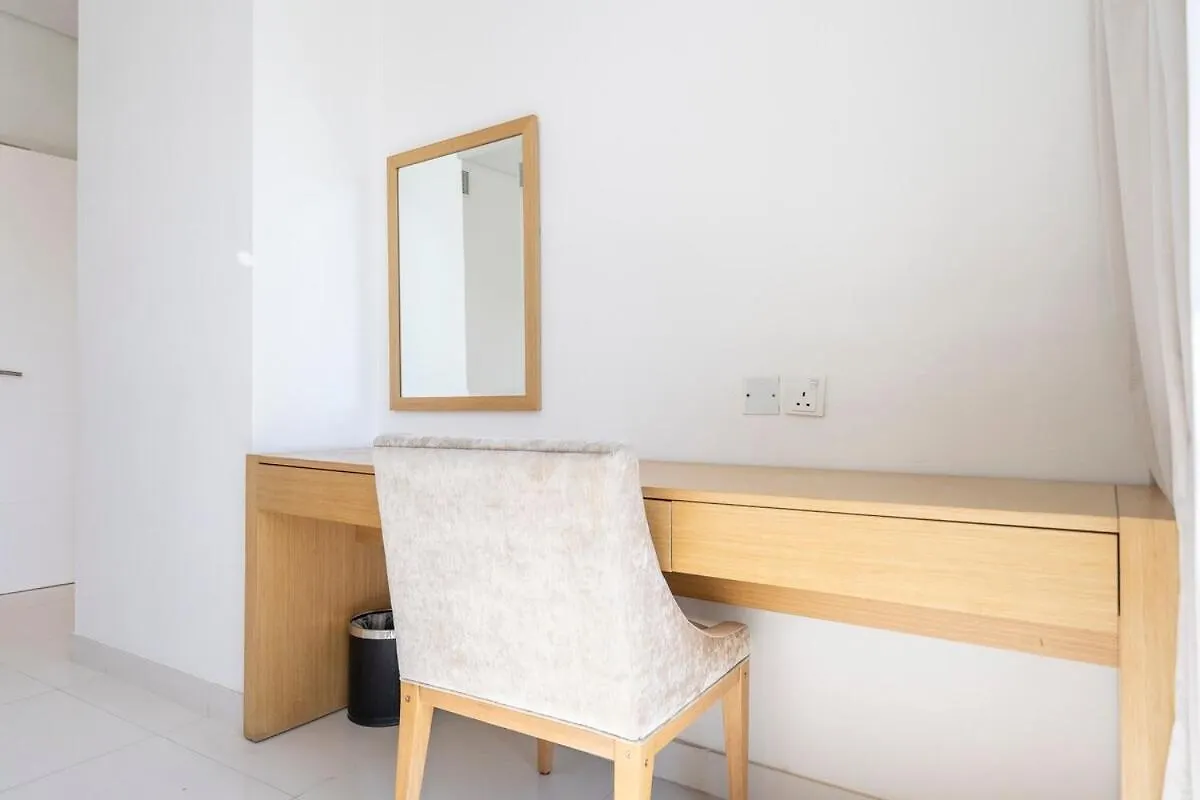 Beautifully Designed 3Br With Canal Views In Business Bay Dubai