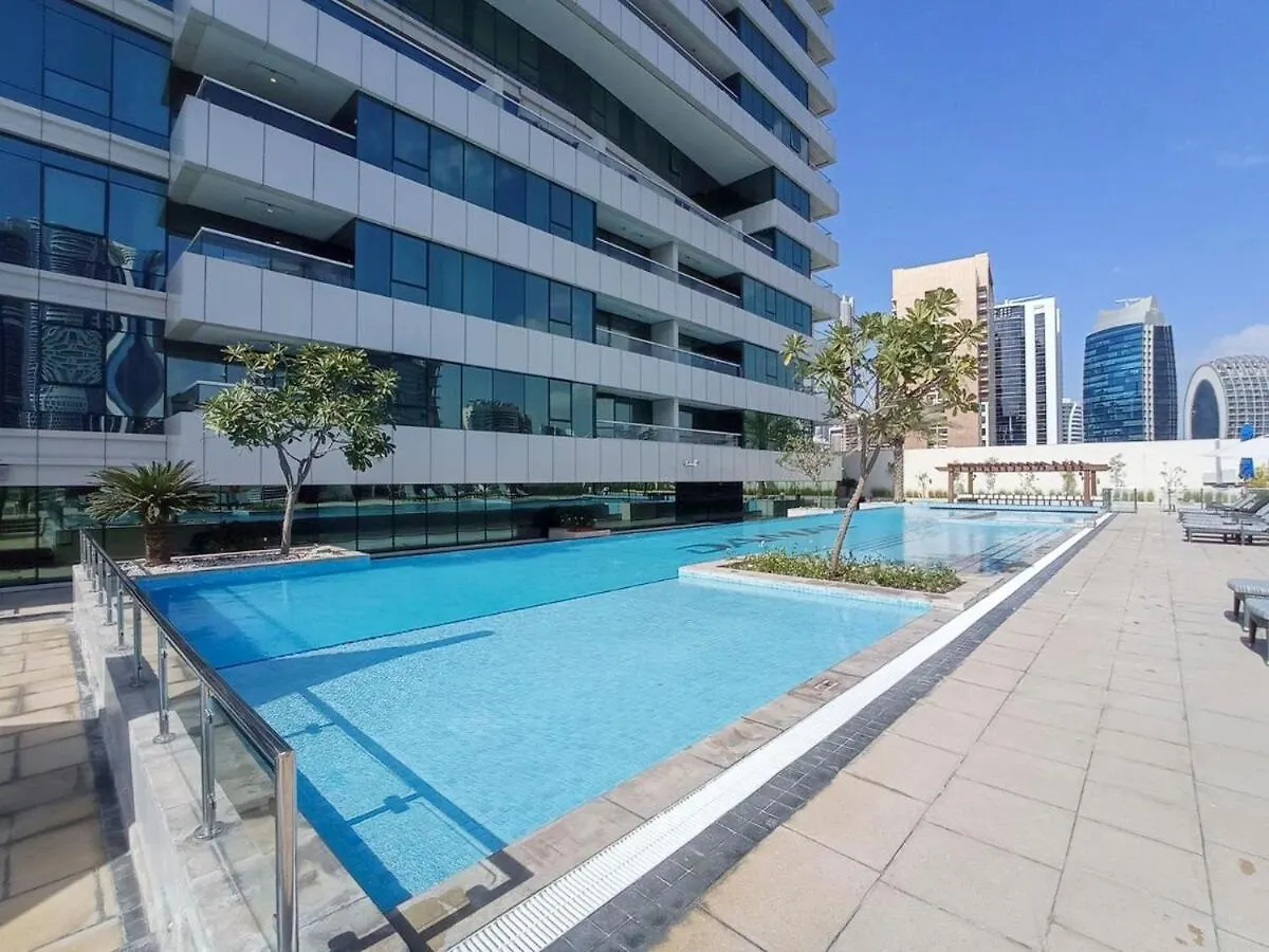 Beautifully Designed 3Br With Canal Views In Business Bay Dubai